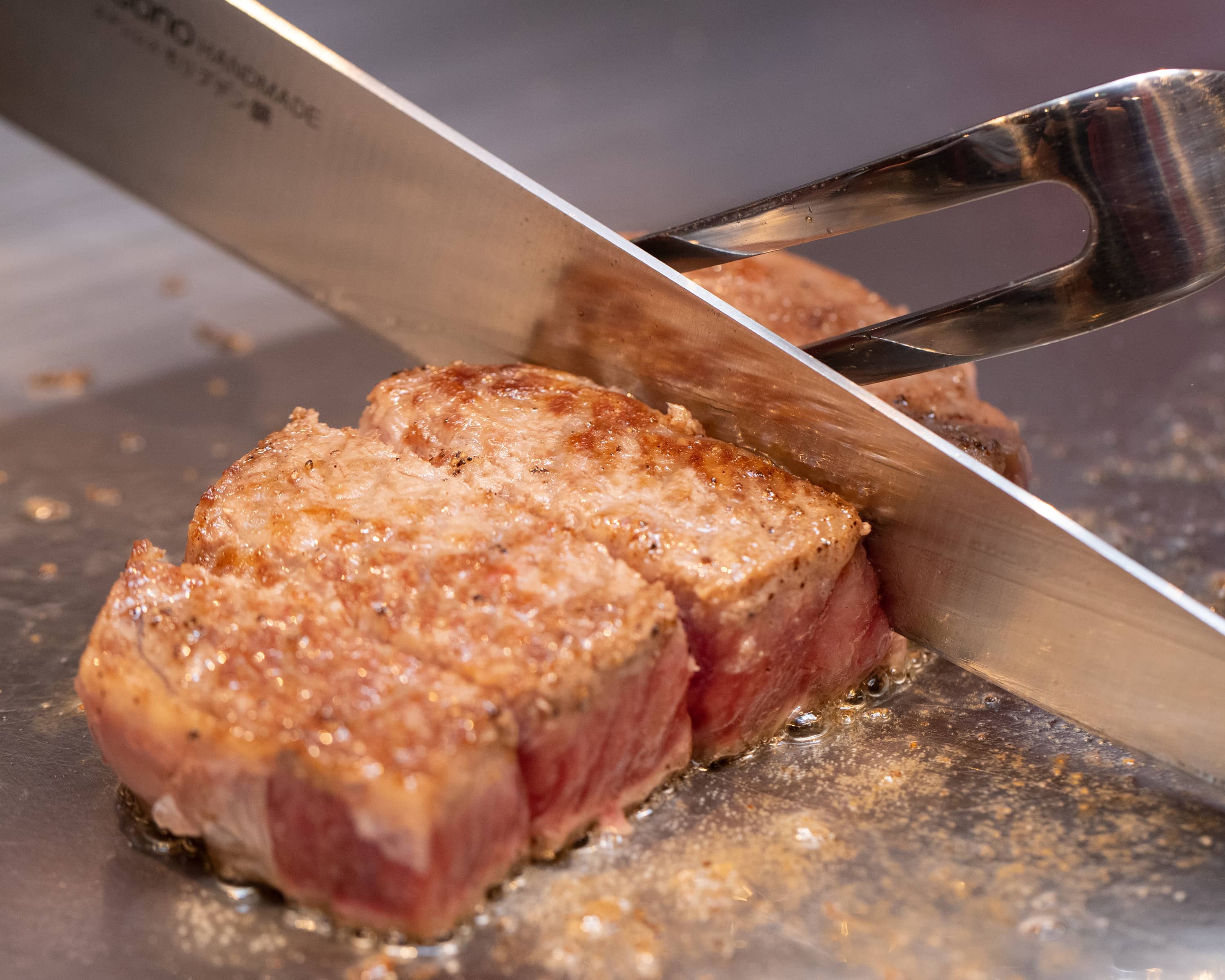 鉄板焼きステーキ