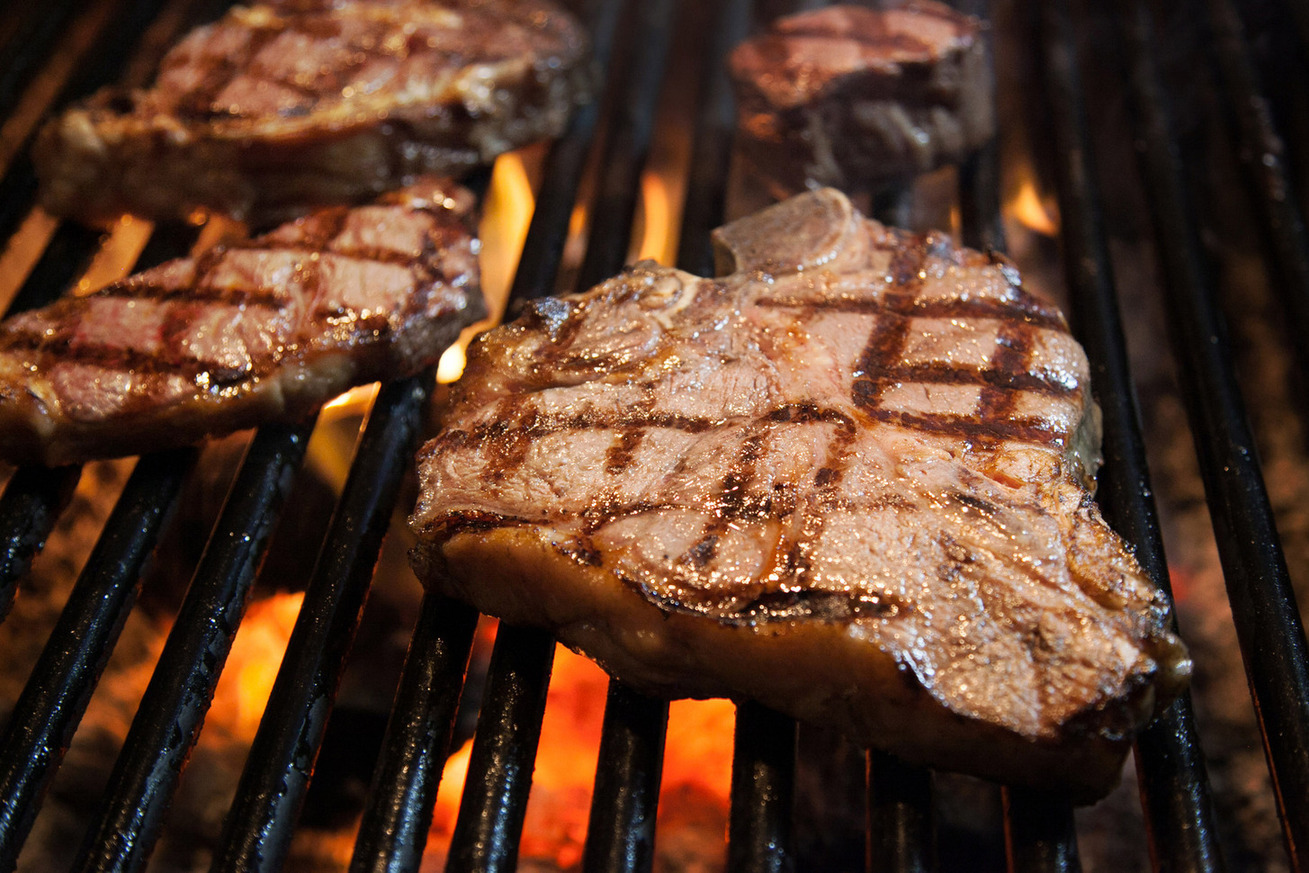 最高ランクのステーキをはじめ数多くのお料理をご用意