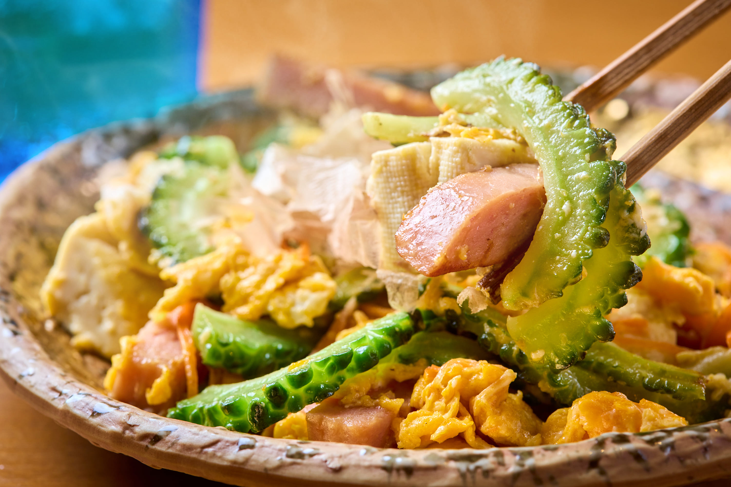 3. 沖縄県産食材と沖縄料理で沖縄を満喫