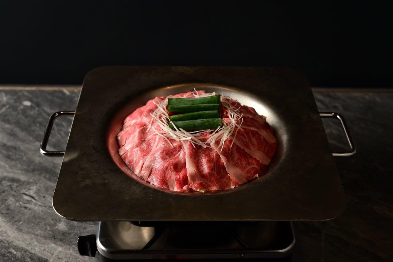 新感覚?!焼肉と鍋が合体した新しい料理【炊き肉】