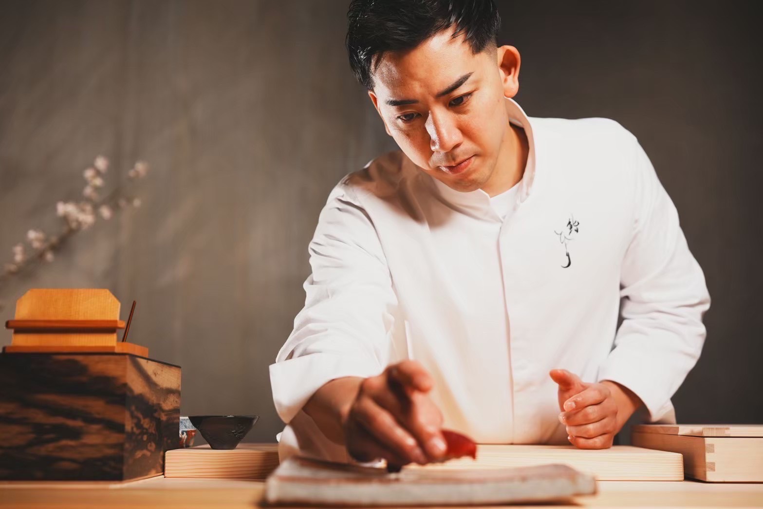 テンポの良い鮨コース