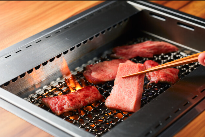 極上の肉には、極上のタレを。