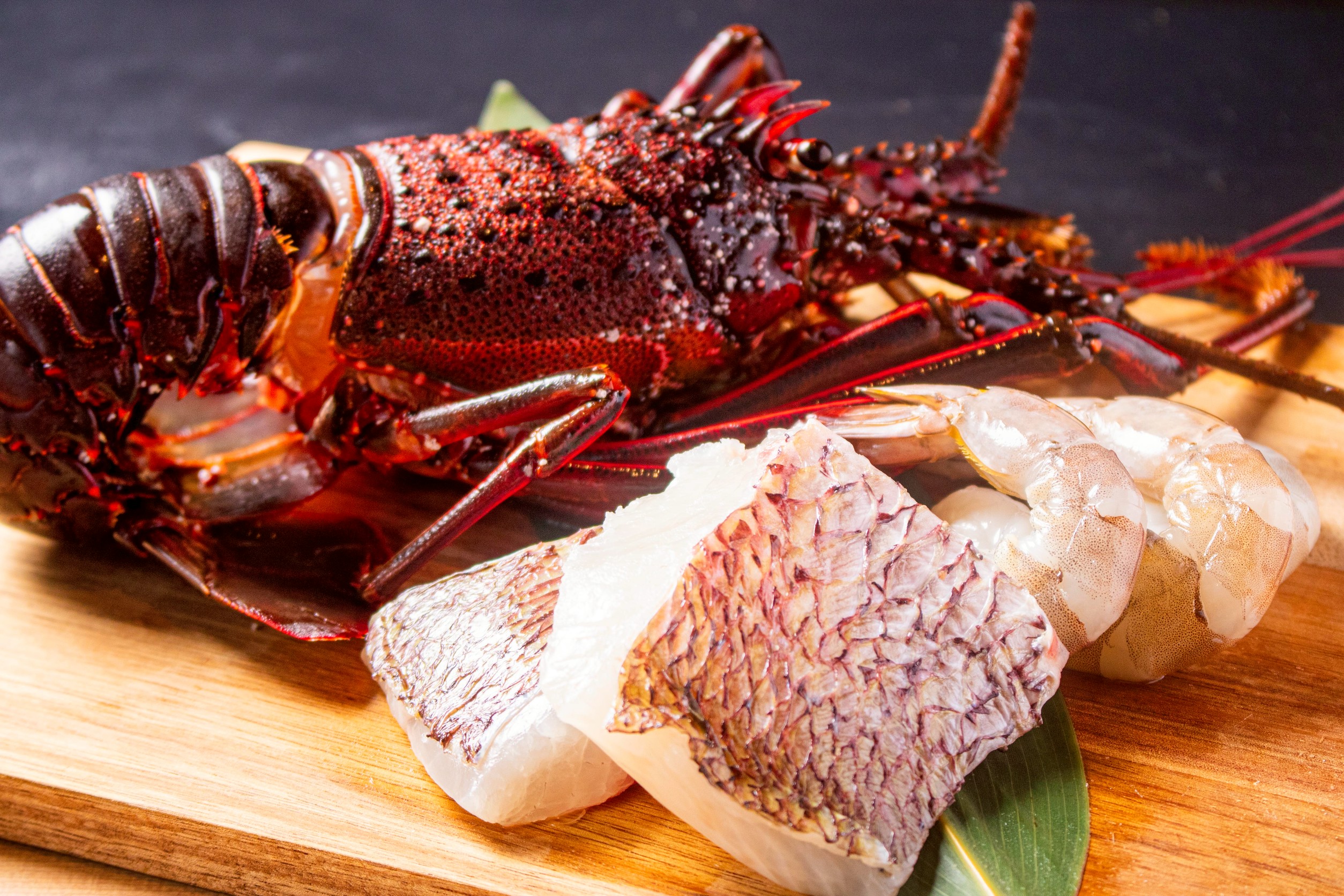 ［伊勢海老］【神戸牛鉄板焼】厳選希少部位 極上ステーキ鉄板焼コース