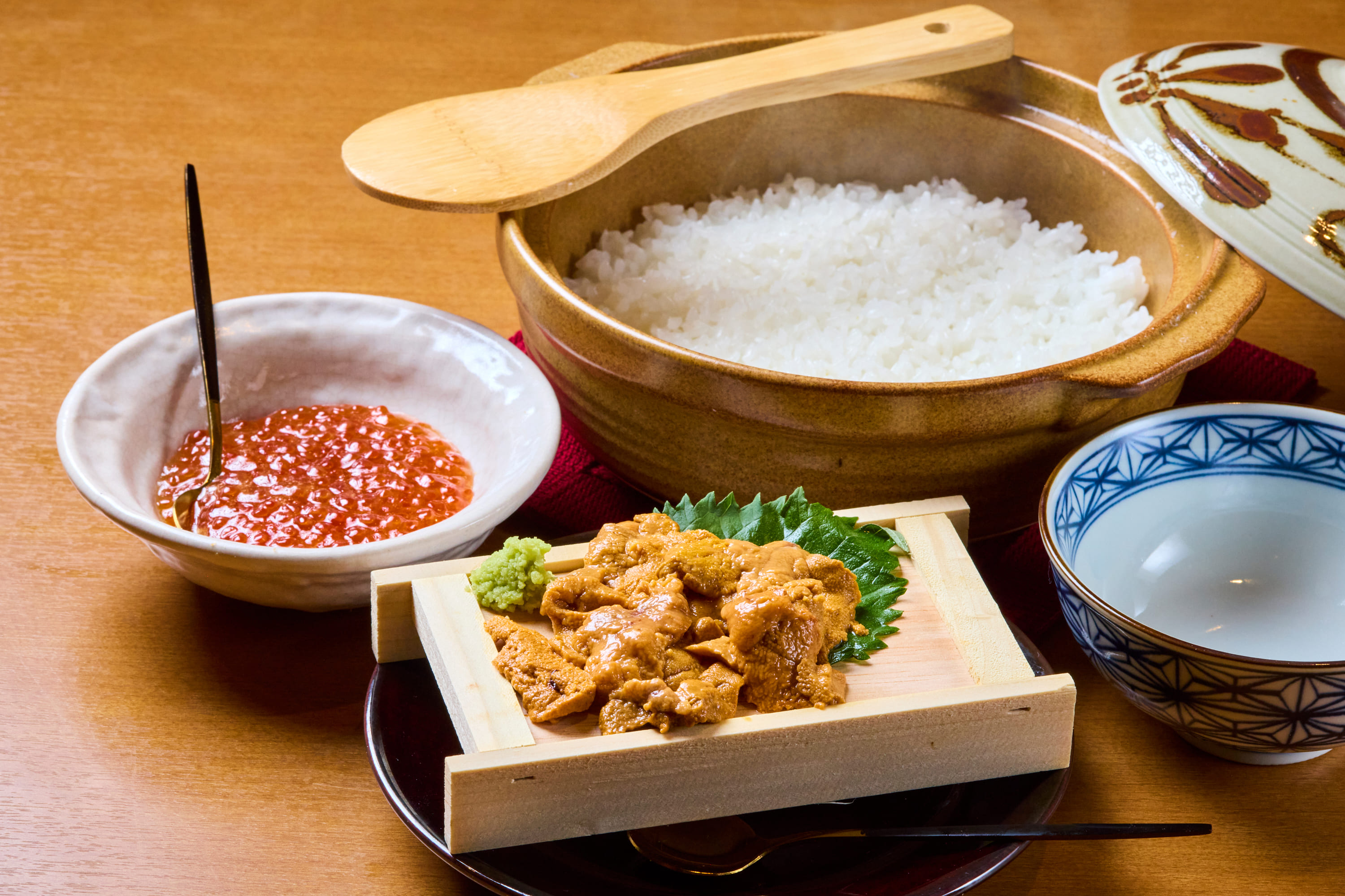 雲丹といくらの土鍋ご飯