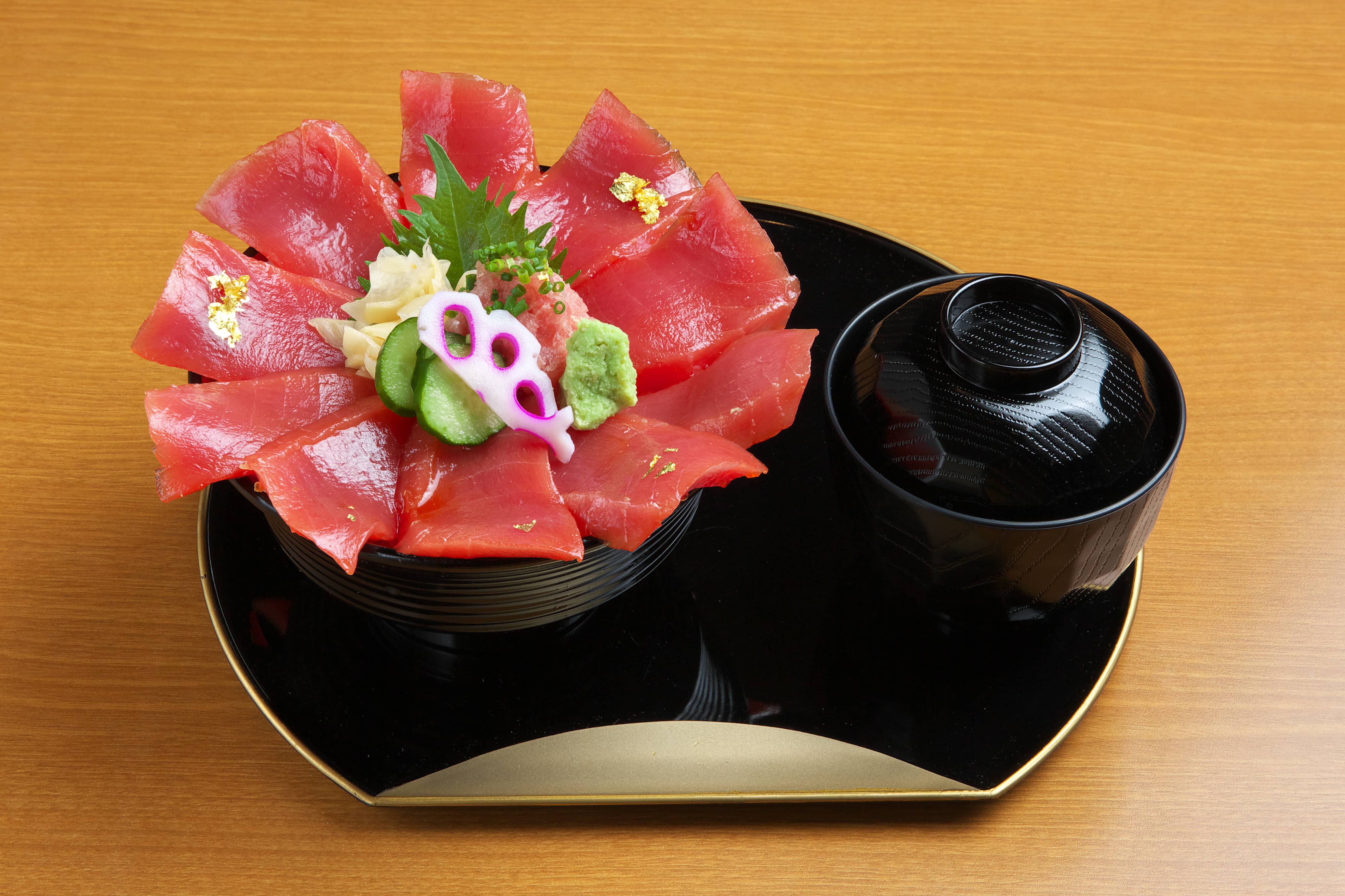 本マグロ漬け丼