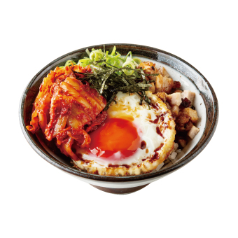 キムチのせ焼豚丼 （半熟玉子入り）